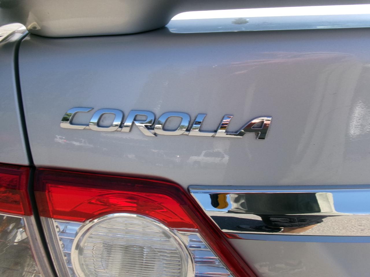 Toyota Corolla S 4-Speed AT 2011