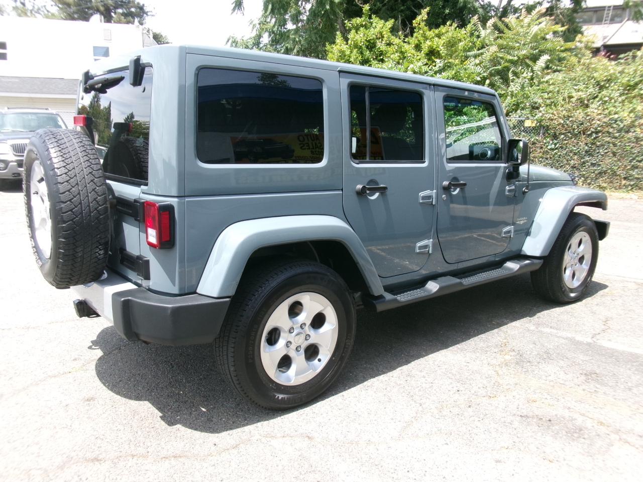 Jeep Wrangler Unlimited Sahara 4WD 2015