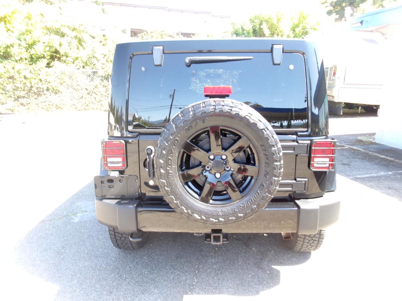 Jeep Wrangler Unlimited Sahara 4WD 2014
