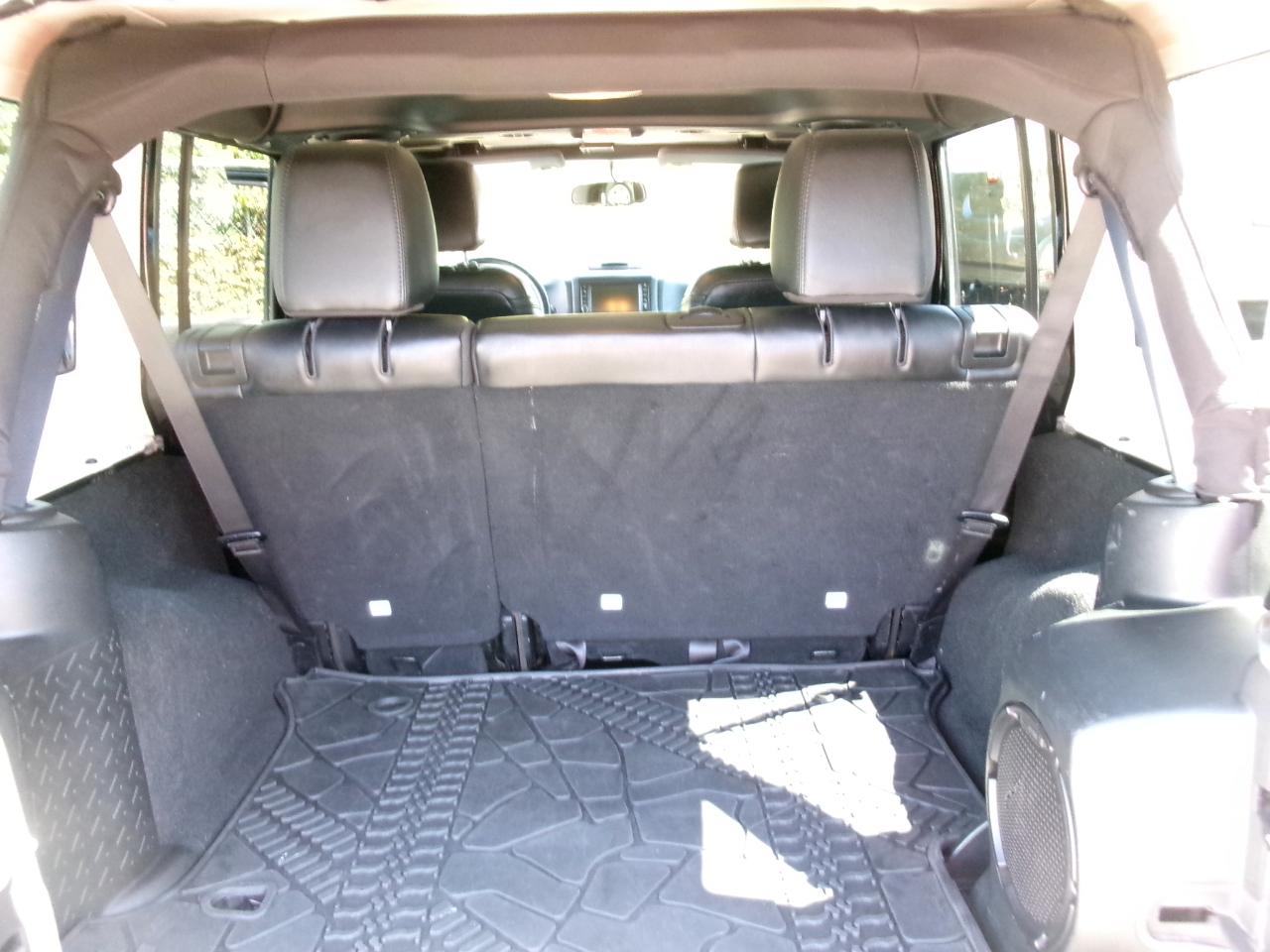 Jeep Wrangler Unlimited Sahara 4WD 2014