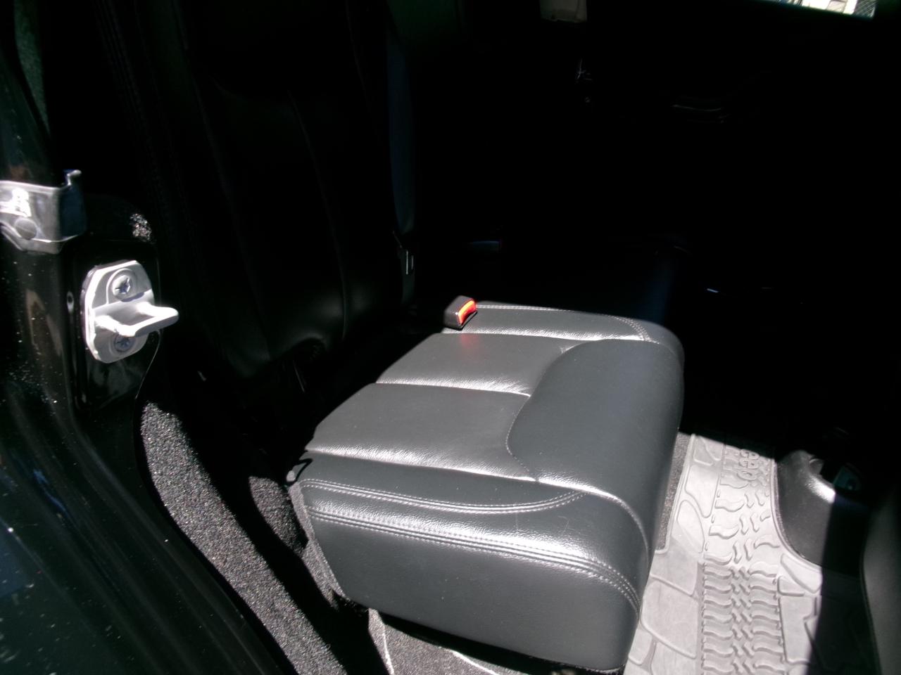 Jeep Wrangler Unlimited Sahara 4WD 2014