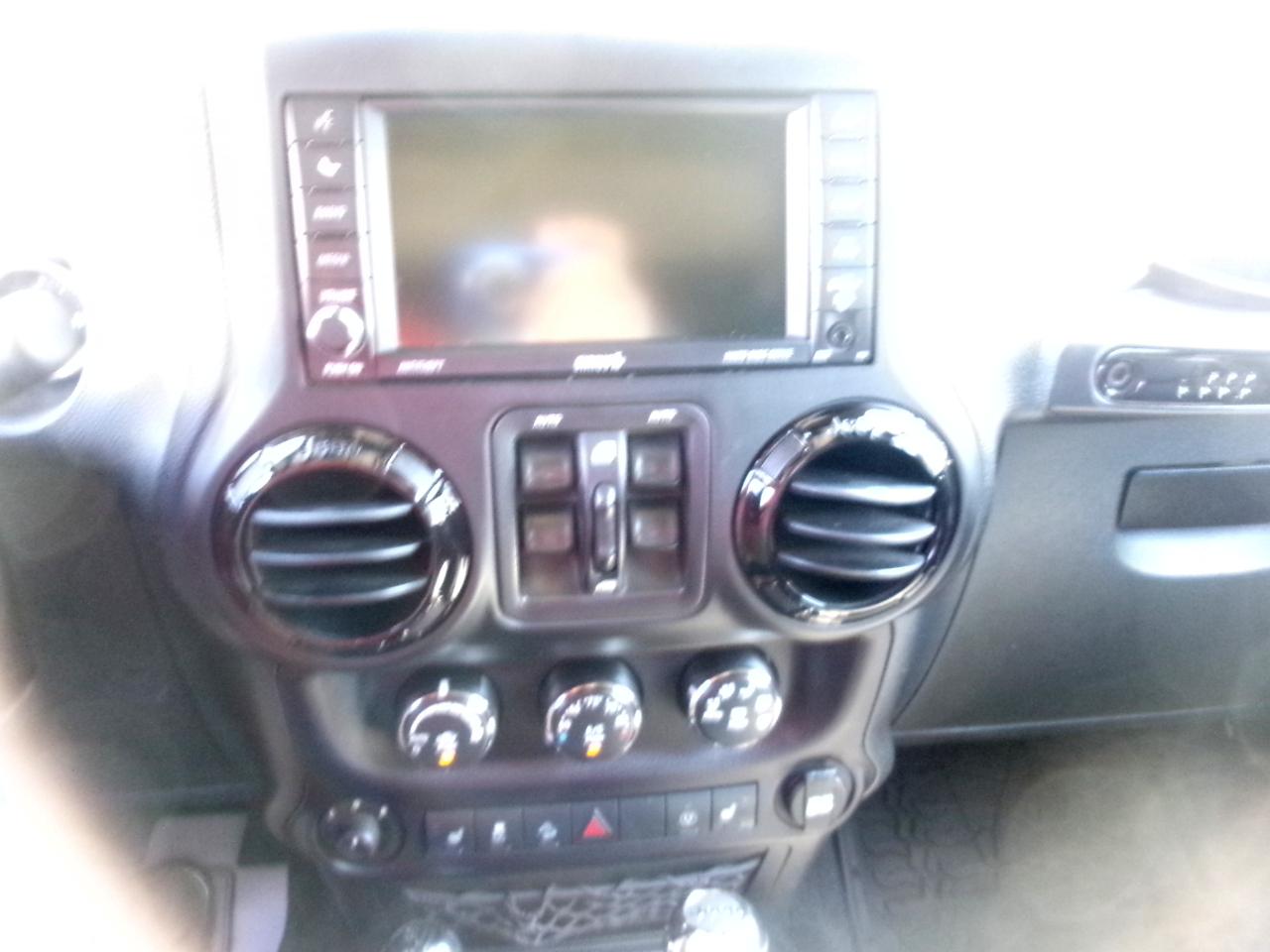 Jeep Wrangler Unlimited Sahara 4WD 2014