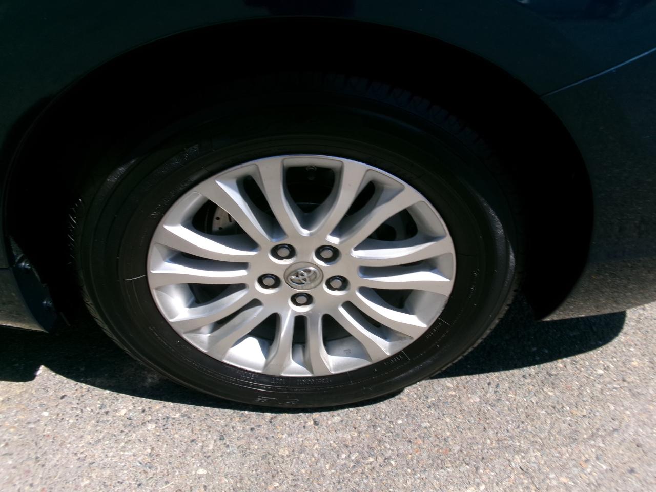 Toyota Sienna  2011