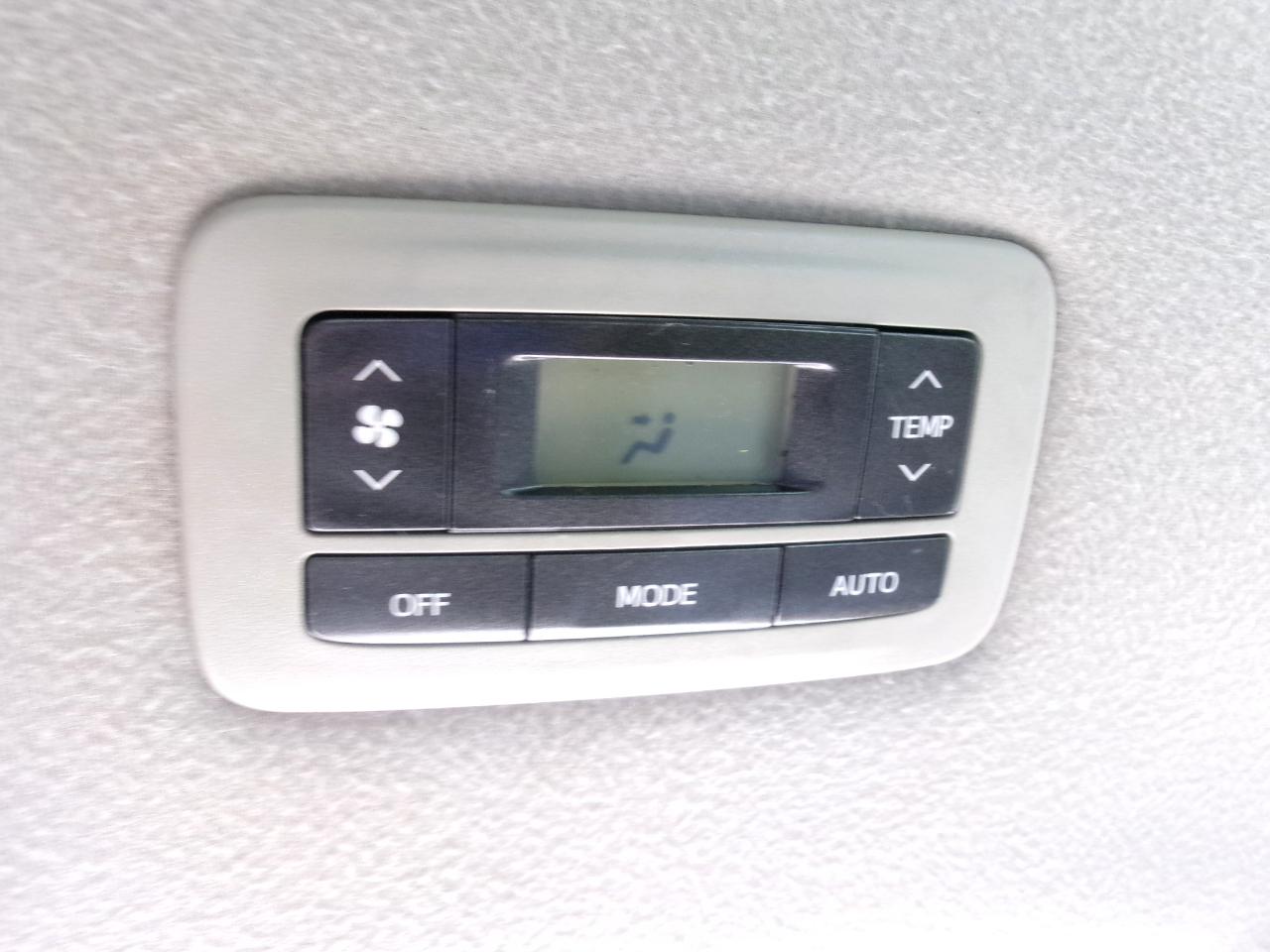 Toyota Sienna  2011