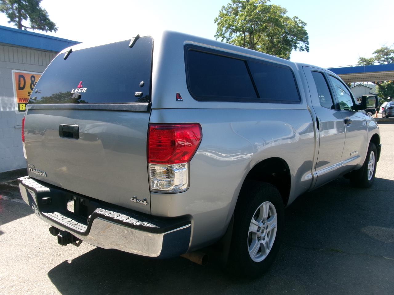 Toyota Tundra Tundra-Grade Double Cab 4.6L 4WD 2010