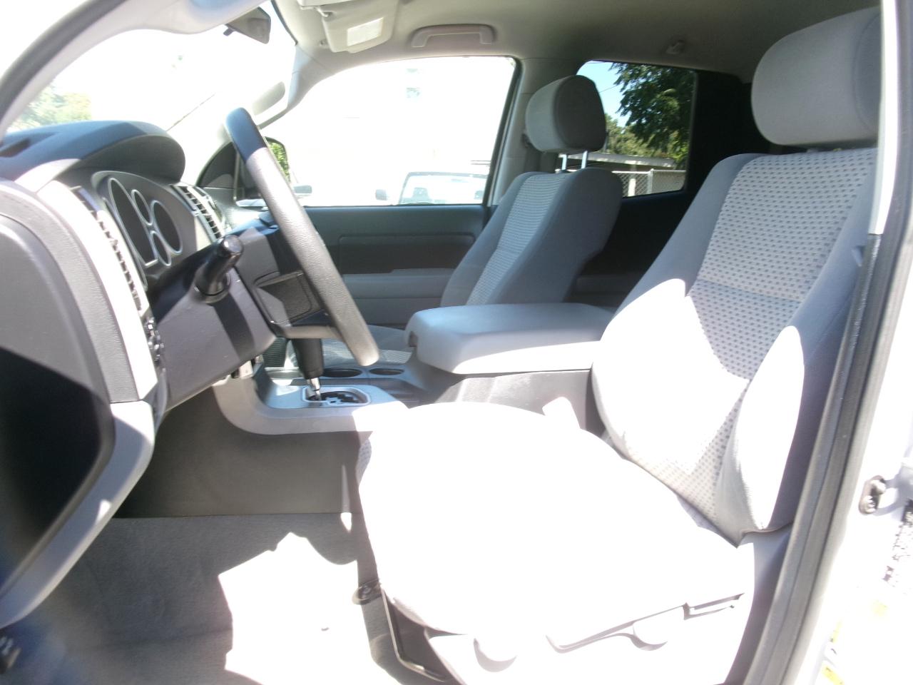 Toyota Tundra Tundra-Grade Double Cab 4.6L 4WD 2010