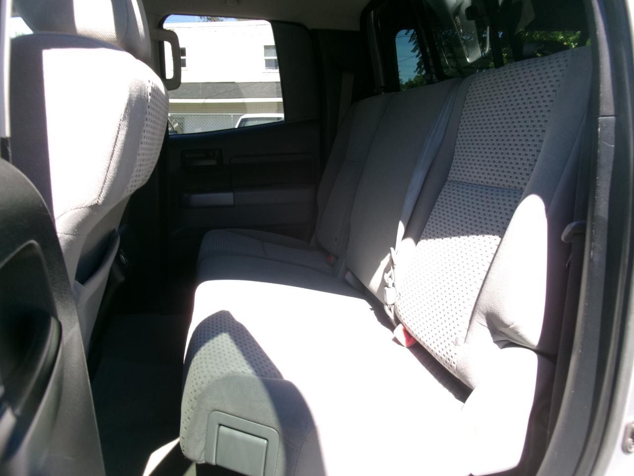 Toyota Tundra Tundra-Grade Double Cab 4.6L 4WD 2010