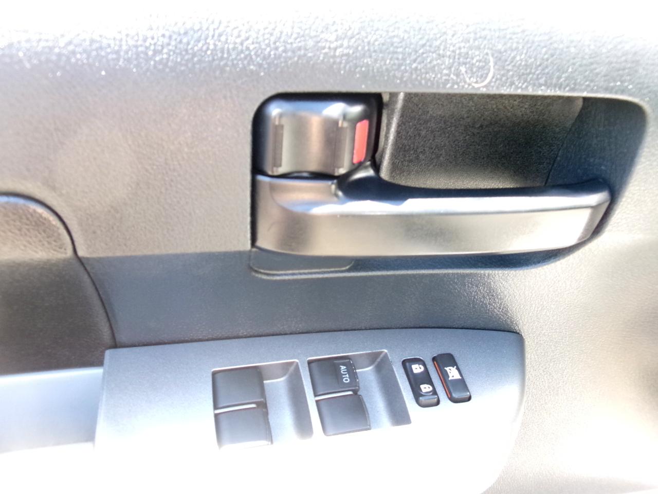 Toyota Tundra Tundra-Grade Double Cab 4.6L 4WD 2010