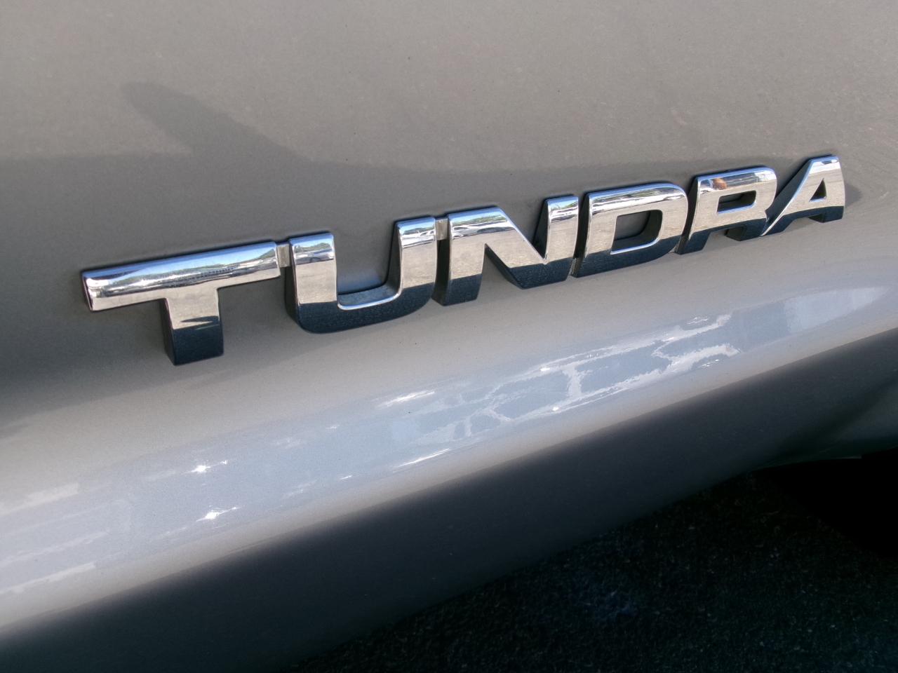 Toyota Tundra Tundra-Grade Double Cab 4.6L 4WD 2010
