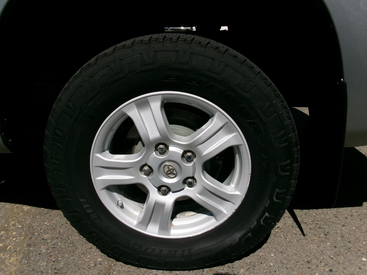 Toyota Tundra Tundra-Grade Double Cab 4.6L 4WD 2010