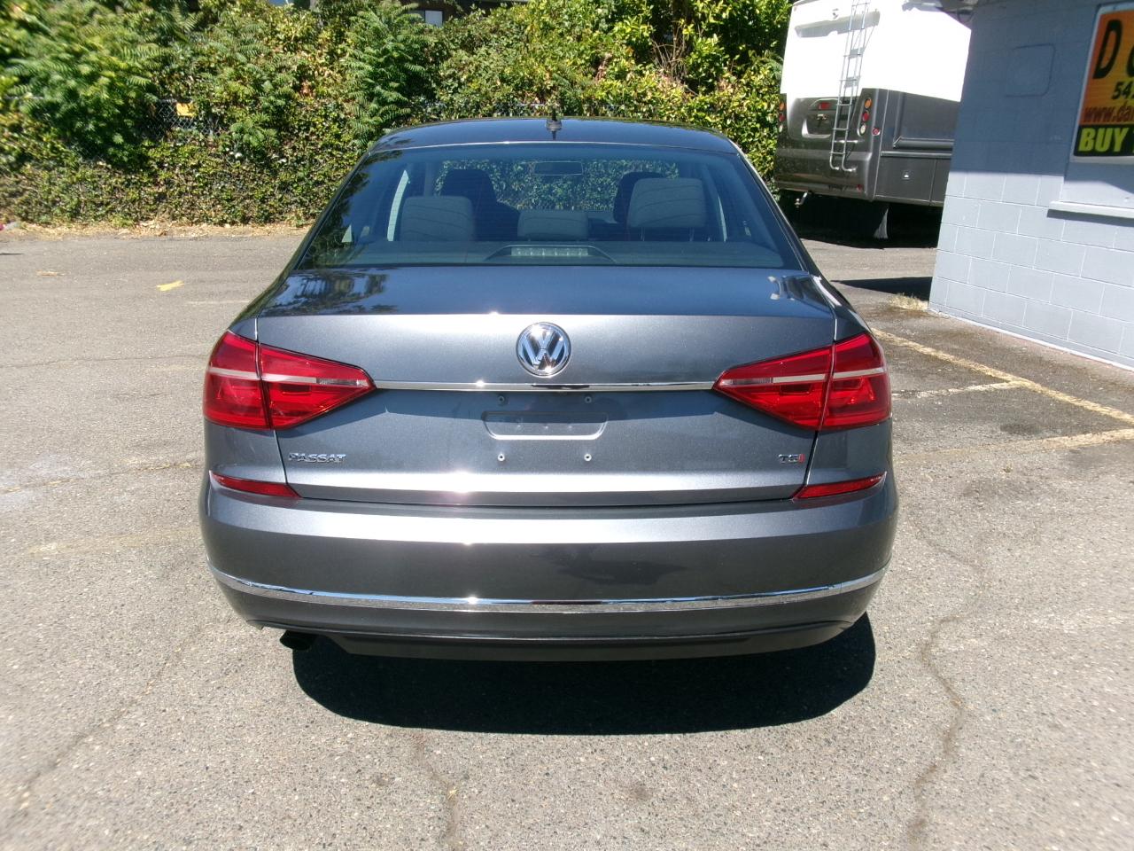 Volkswagen Passat S PZEV 6A 2016