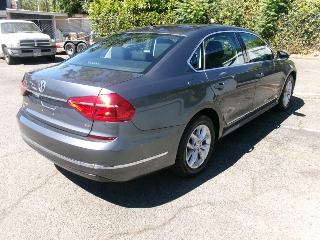 Volkswagen Passat S PZEV 6A 2016