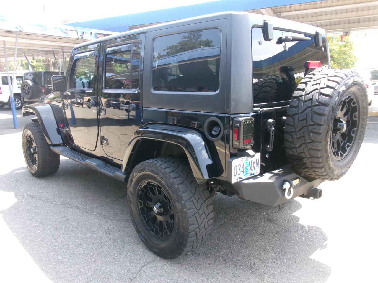 Jeep Wrangler Unlimited Sahara 4WD 2014