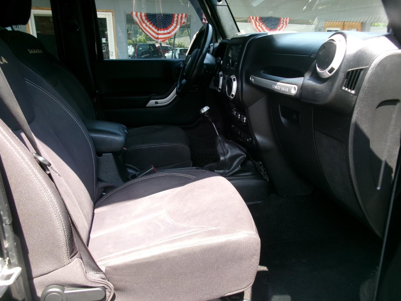 Jeep Wrangler Unlimited Sahara 4WD 2014