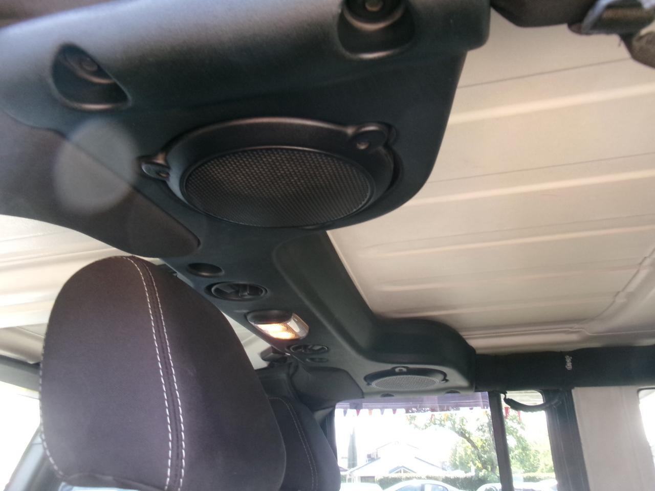 Jeep Wrangler Unlimited Sahara 4WD 2014