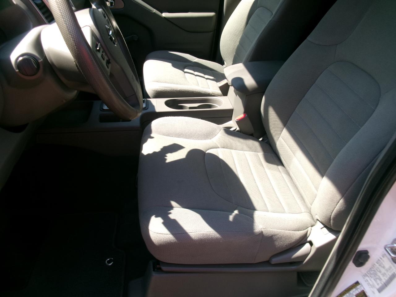 Nissan Frontier S King Cab I4 5AT 2WD 2019