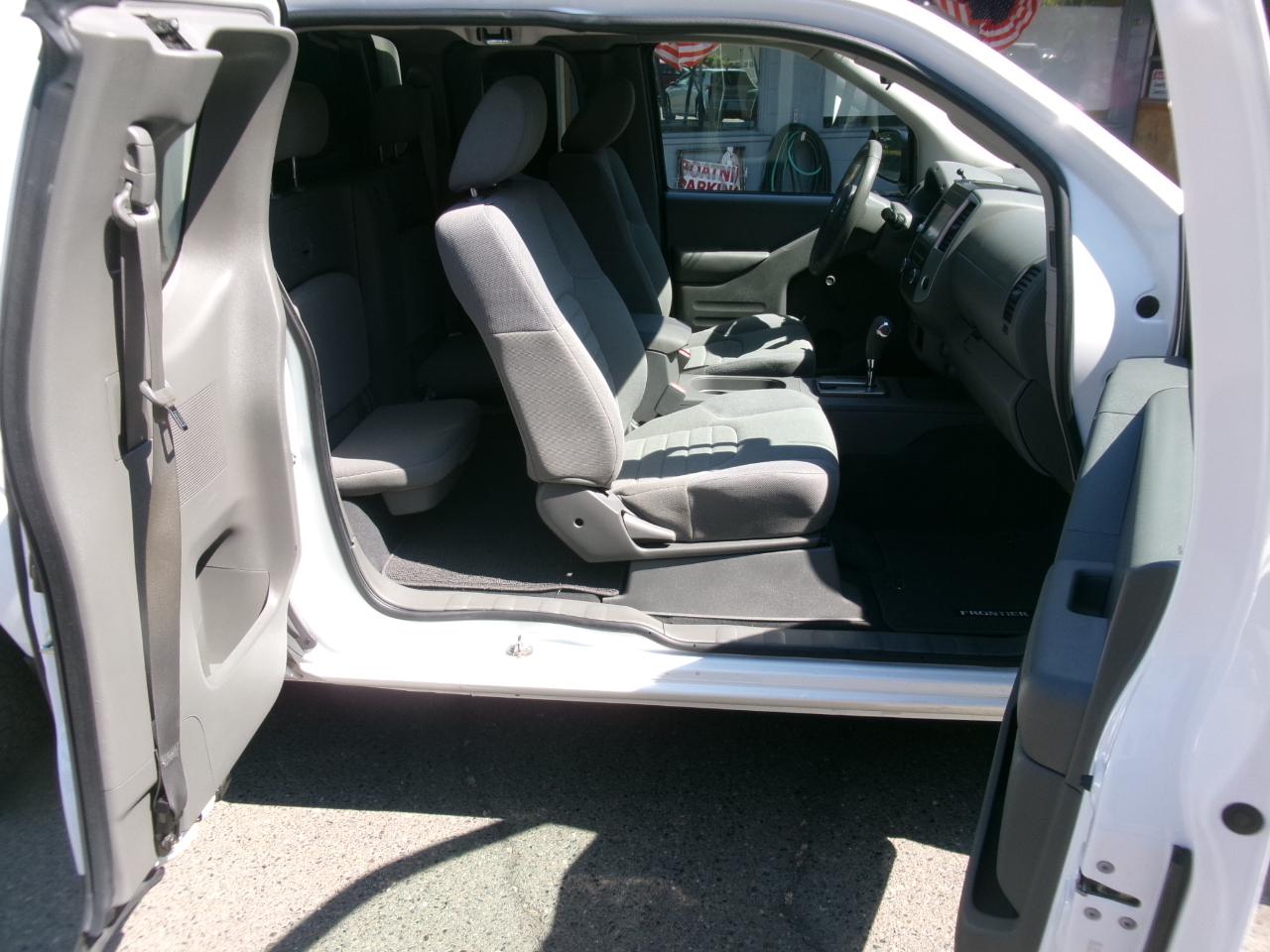 Nissan Frontier S King Cab I4 5AT 2WD 2019