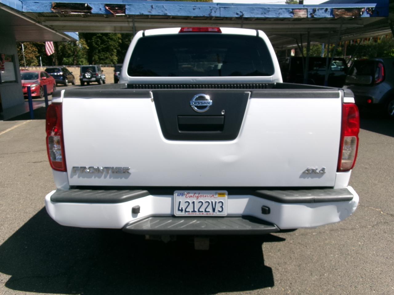 Nissan Frontier S Crew Cab 4WD at 2012