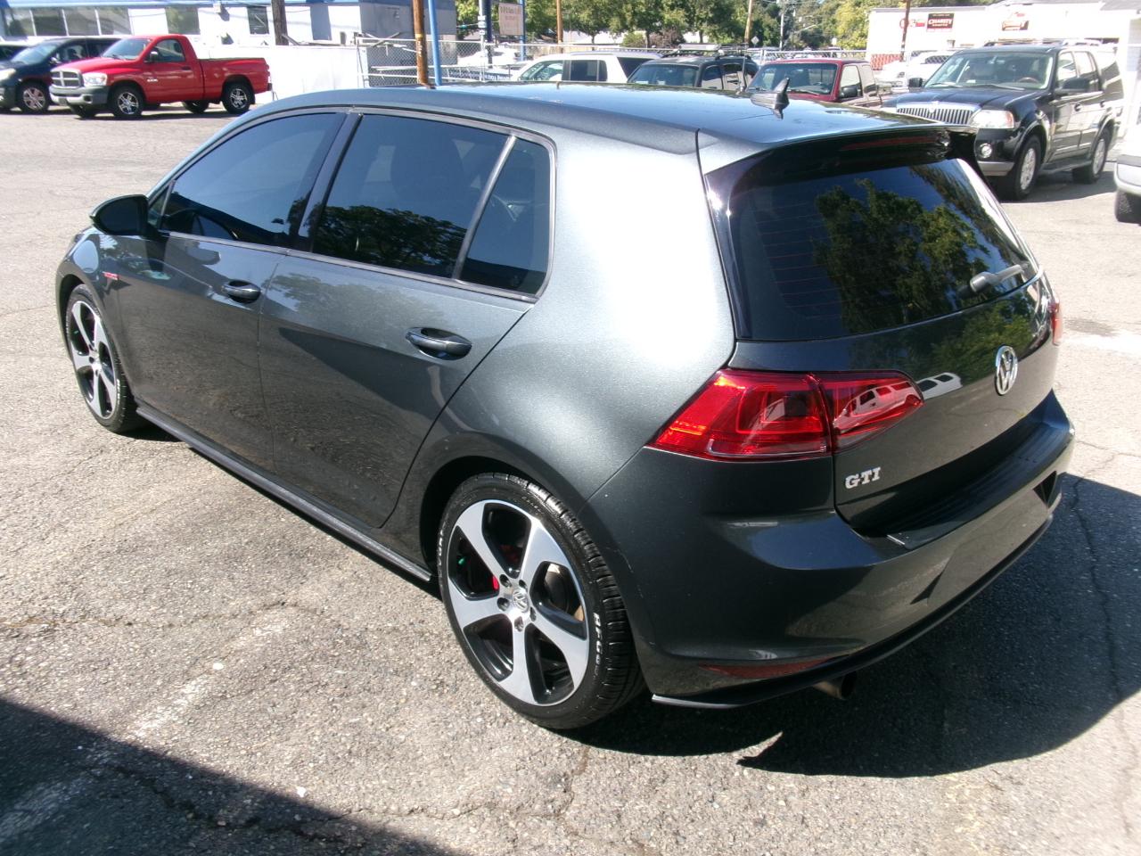 Volkswagen GTI SE 6A 4-Door 2016