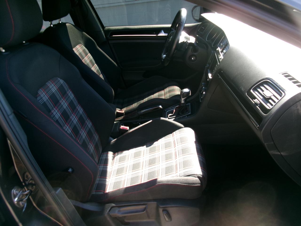 Volkswagen GTI SE 6A 4-Door 2016