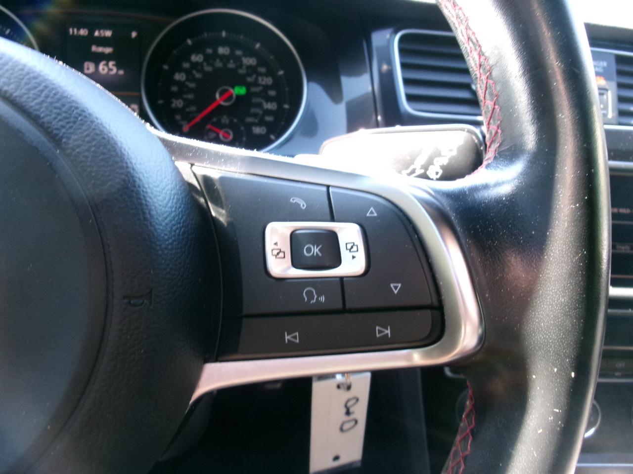Volkswagen GTI SE 6A 4-Door 2016