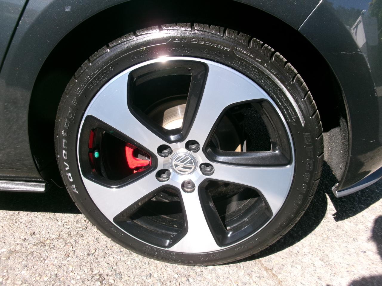Volkswagen GTI SE 6A 4-Door 2016