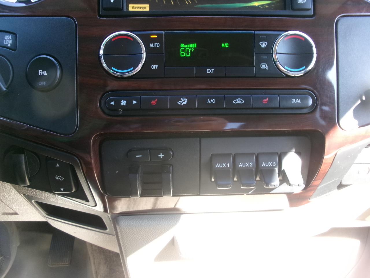 Ford F-250 SD XLT Crew Cab 4WD 2009