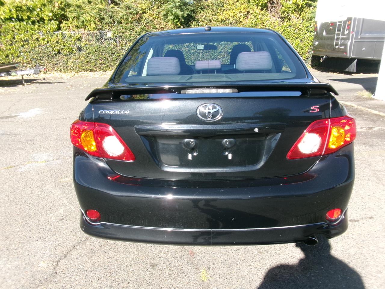 Toyota Corolla S 4-Speed AT 2010