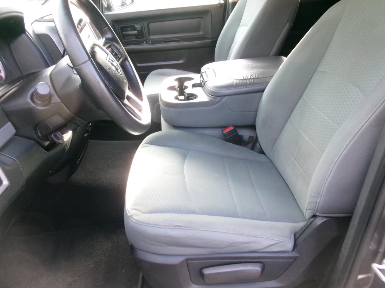 RAM 1500 Tradesman Quad Cab 4WD 2014