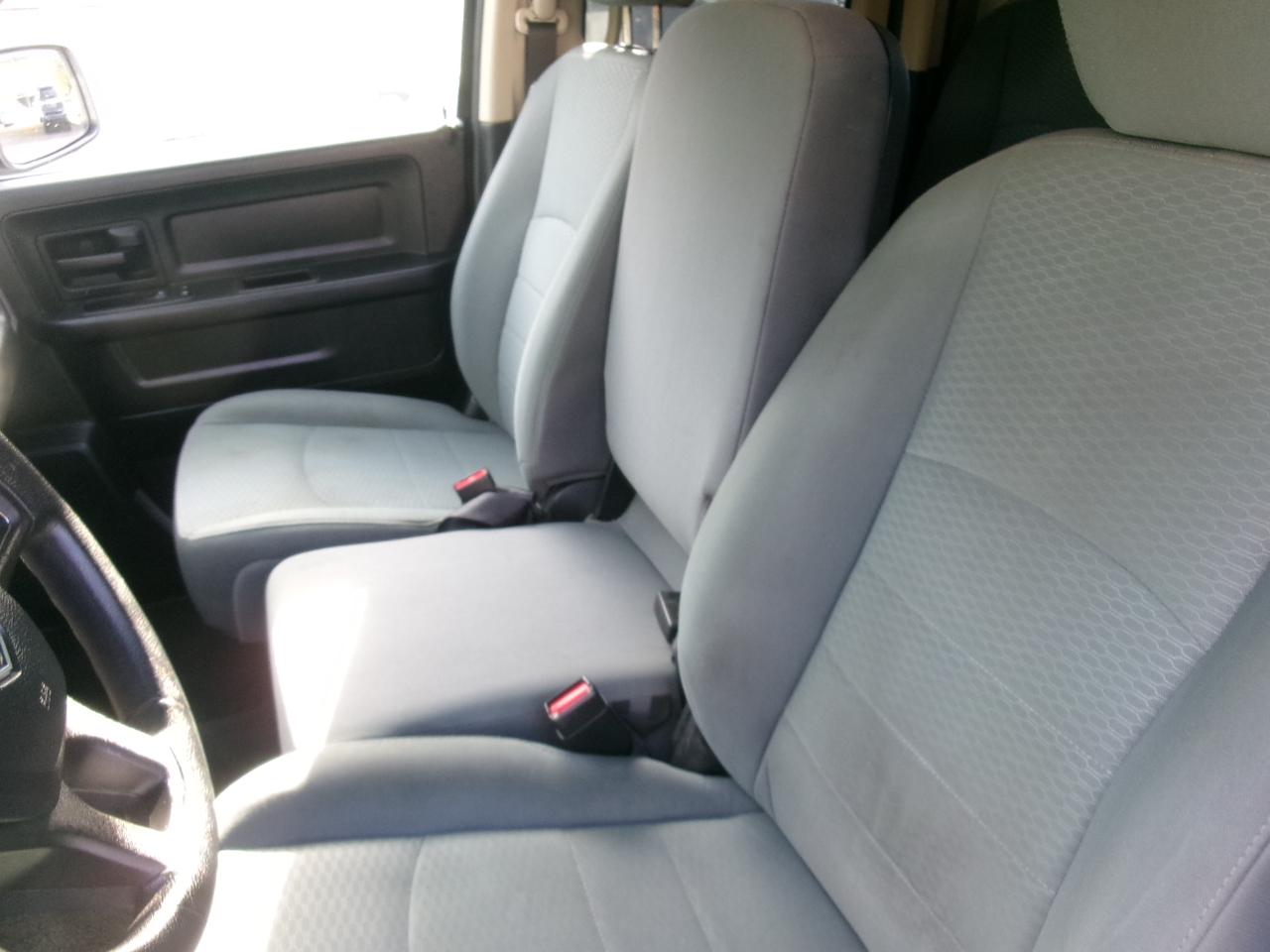 RAM 1500 Tradesman Quad Cab 4WD 2014