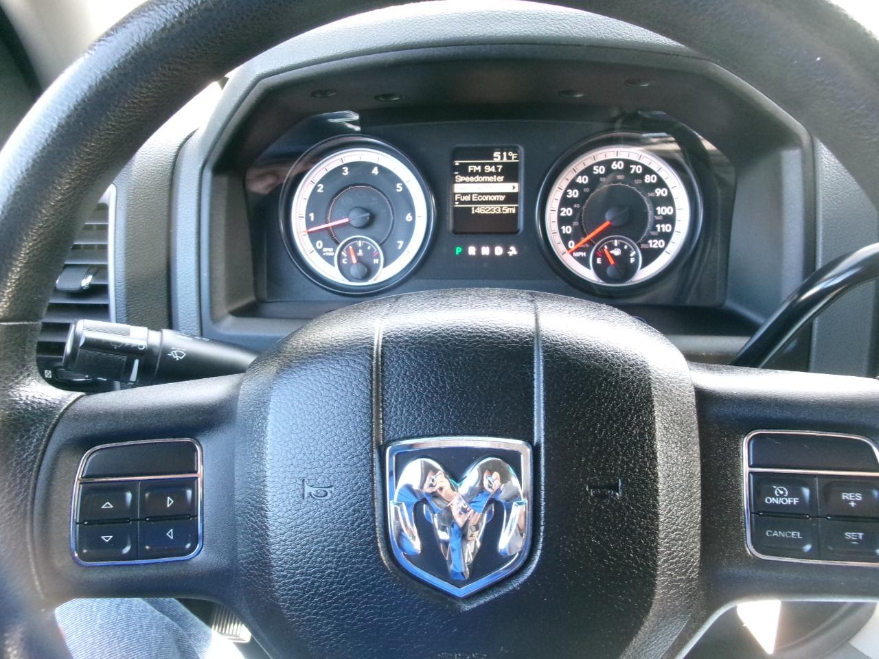 RAM 1500 Tradesman Quad Cab 4WD 2014
