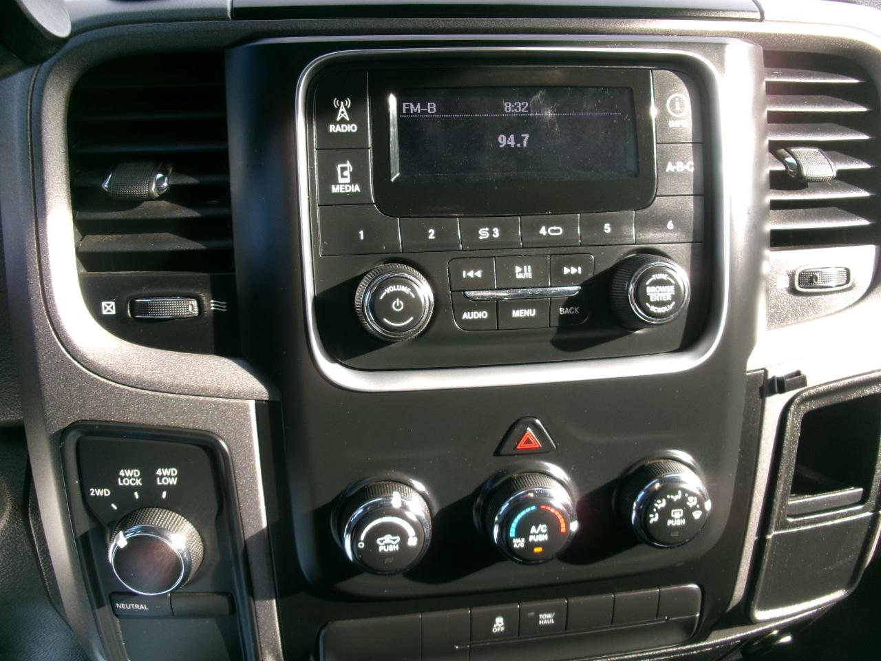 RAM 1500 Tradesman Quad Cab 4WD 2014