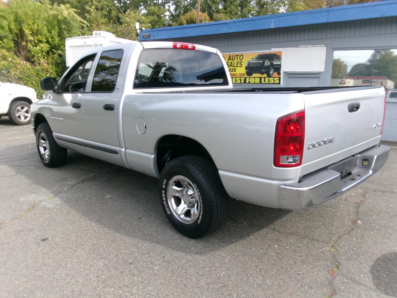 Dodge Ram 1500 Quad Cab Short Bed 4WD 2002