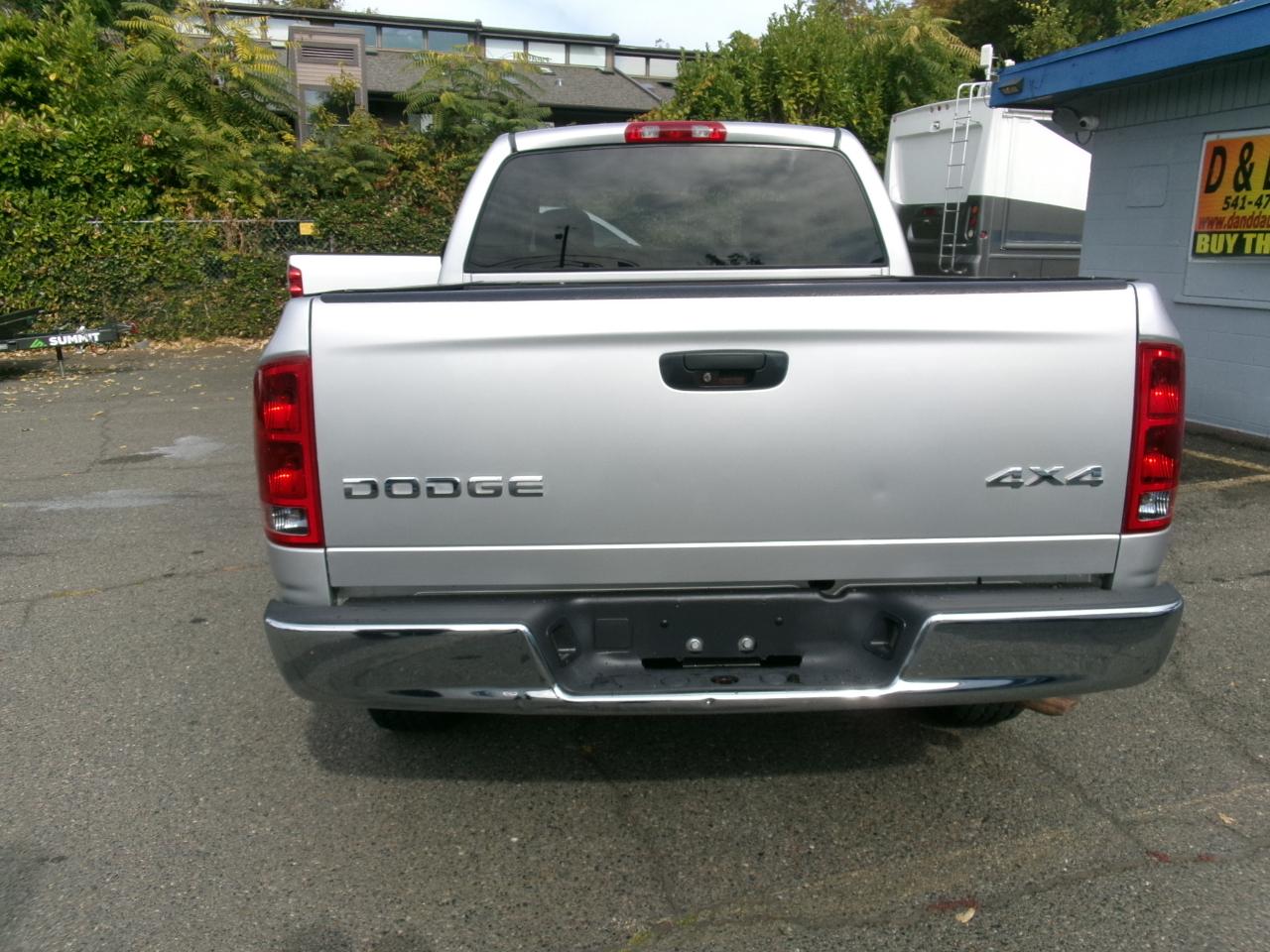 Dodge Ram 1500 Quad Cab Short Bed 4WD 2002