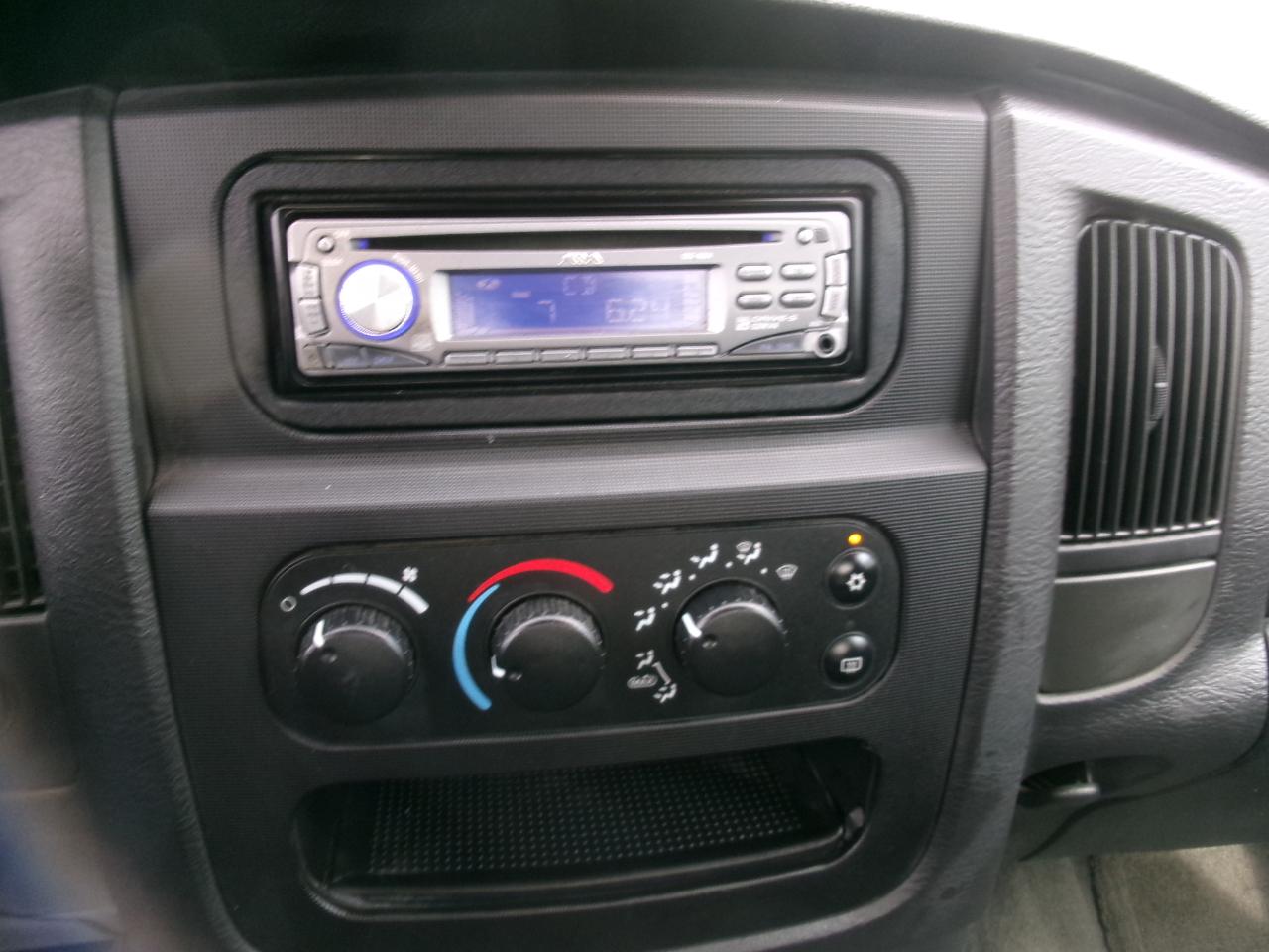 Dodge Ram 1500 Quad Cab Short Bed 4WD 2002
