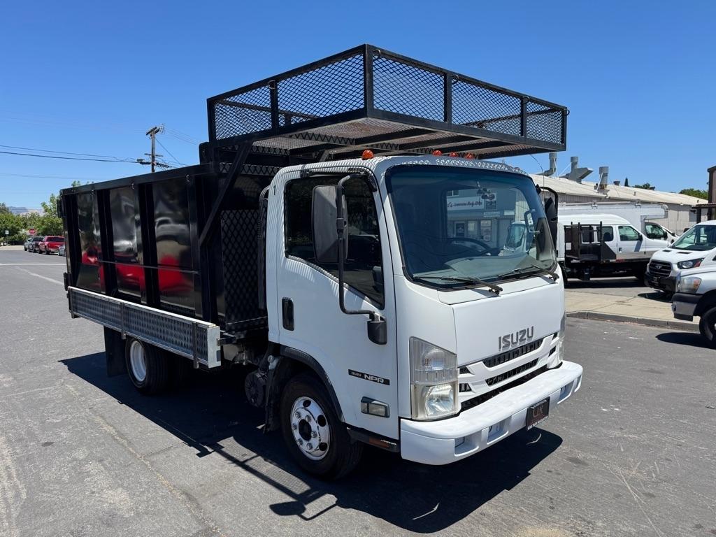 Isuzu NPR  2013