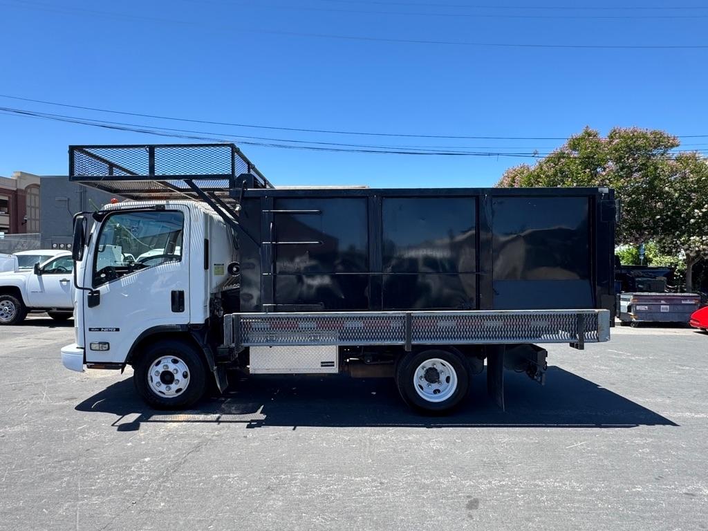 Isuzu NPR  2013