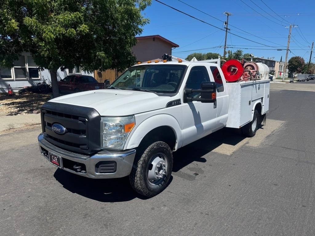 2015 Ford F-350 Super Duty Chassis Cab