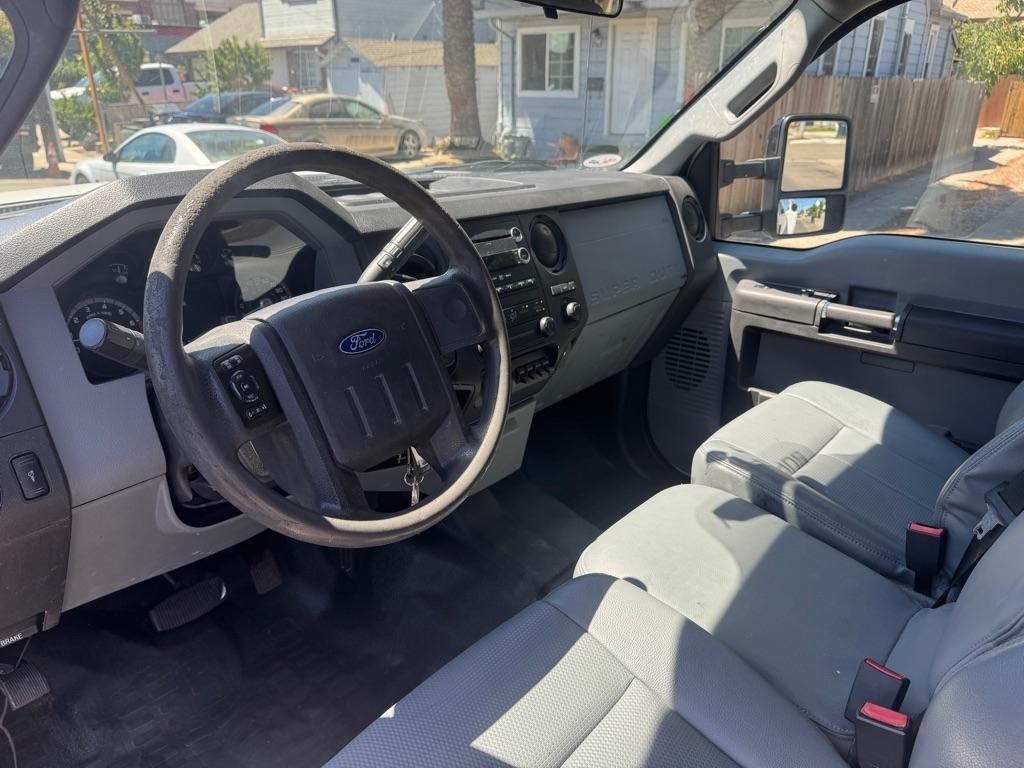 2015 Ford F-350 Super Duty Chassis Cab XL - Photo 17
