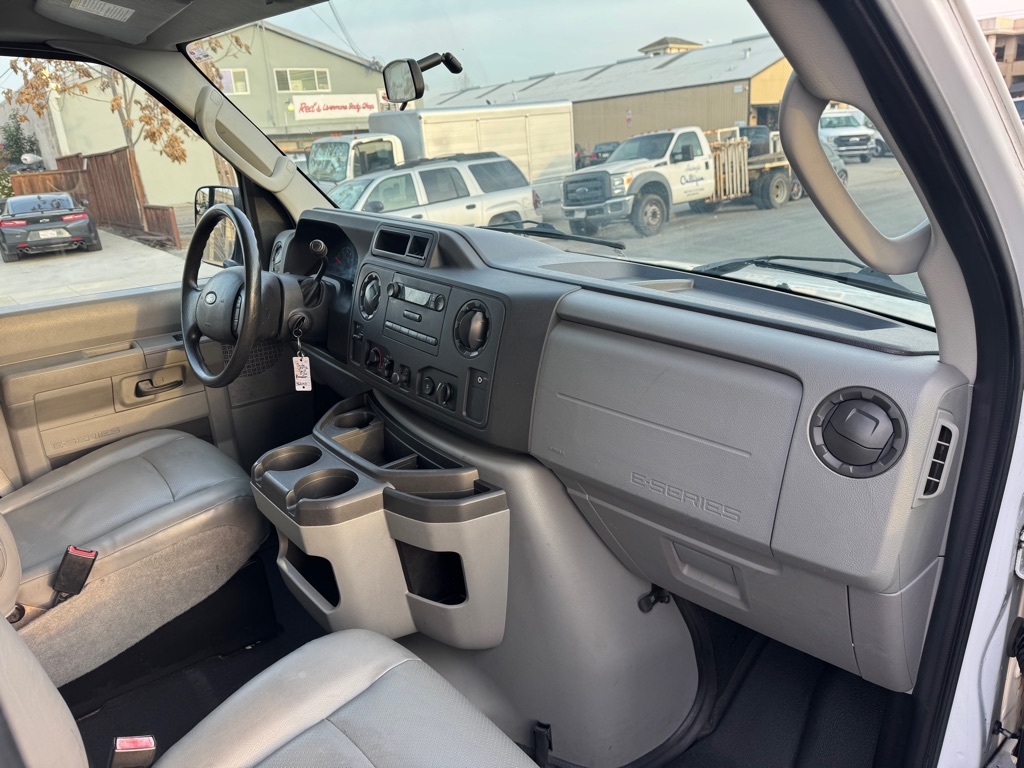 Ford Econoline  2012