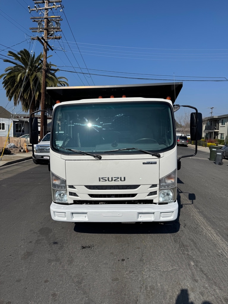 Isuzu NPR HD  2018