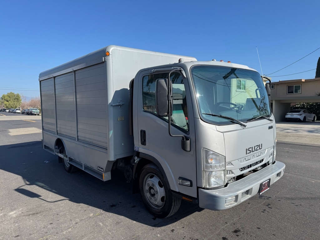 Isuzu NQR  2016