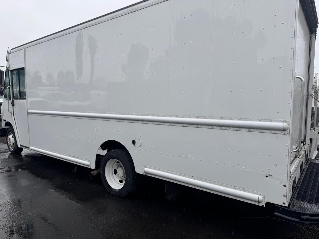 Ford Stripped Chassis  2017