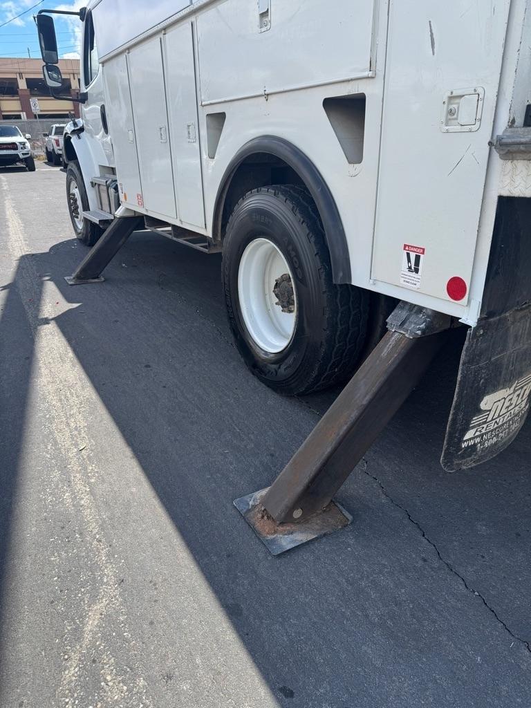 Freightliner M2-106  2018