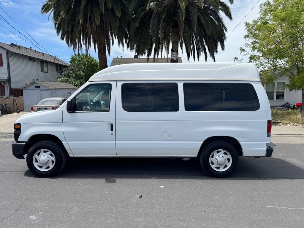 Ford Econoline  2008