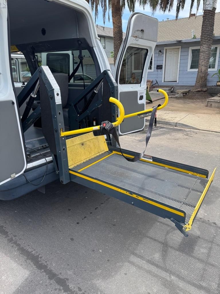 Ford Econoline  2008