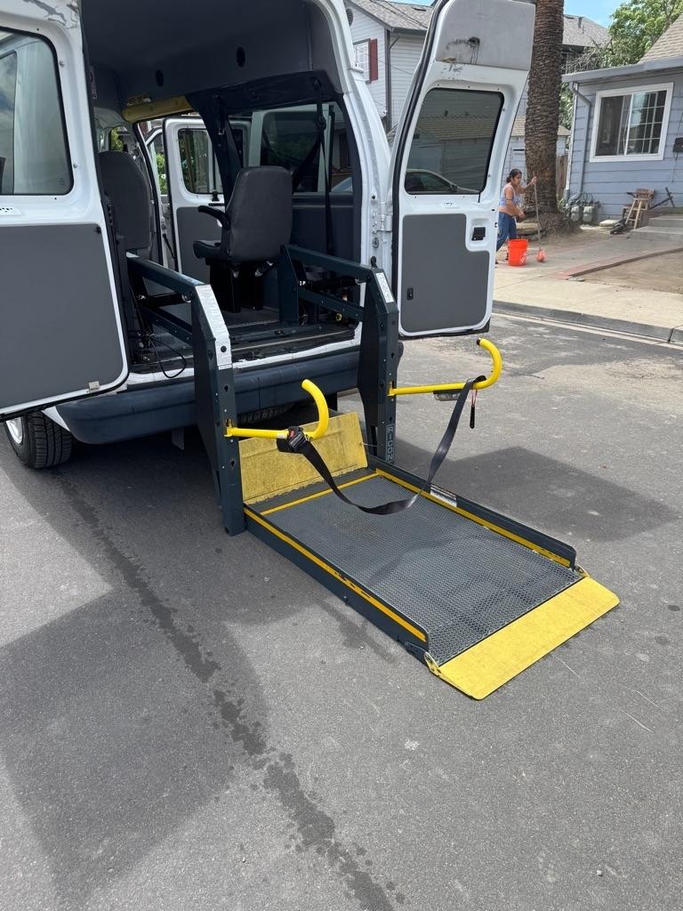 Ford Econoline  2008