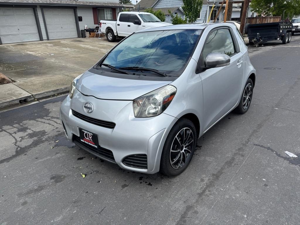 Scion iQ  2012
