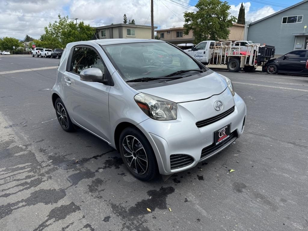 Scion iQ  2012