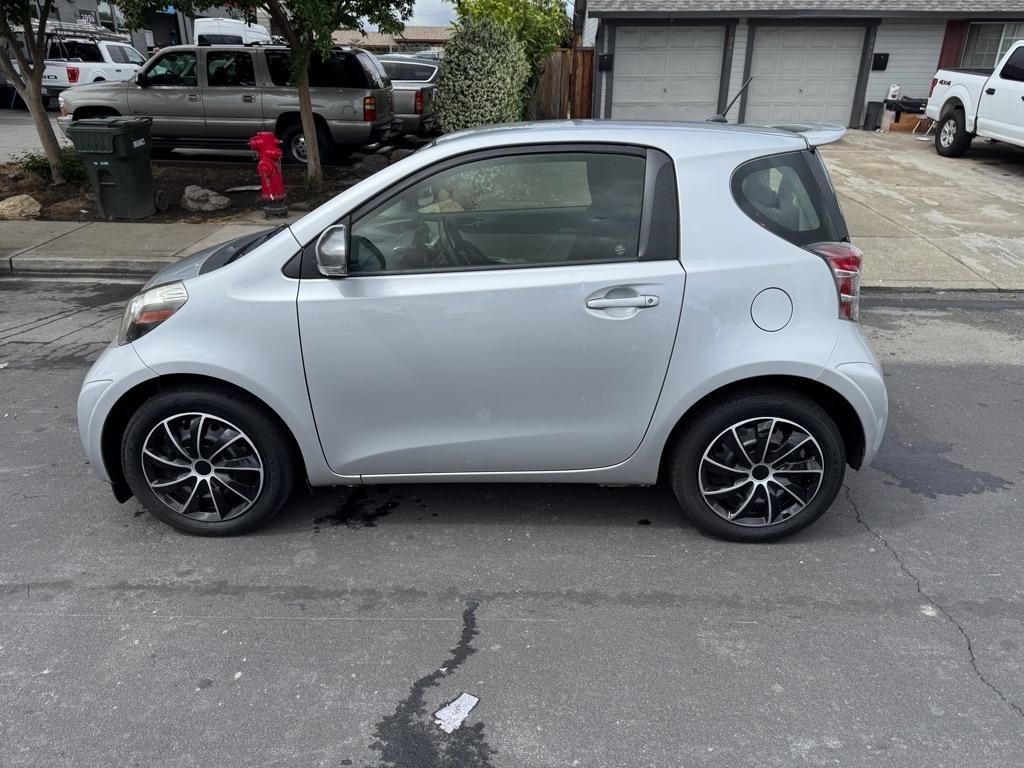 Scion iQ  2012